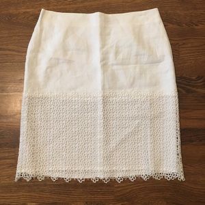 ♡ ANN TAYLOR White Lacy Pencil Skirt Office Attire